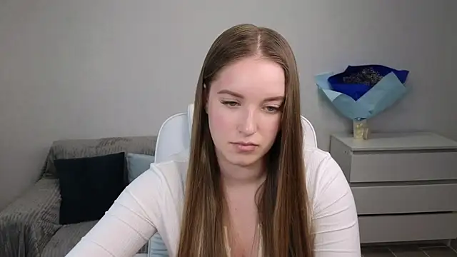 Snapshot of EvaMaddison chatting on January 13, 2025, 8:58 am EvaMaddison online show from January 13, 2025, 8:58 am