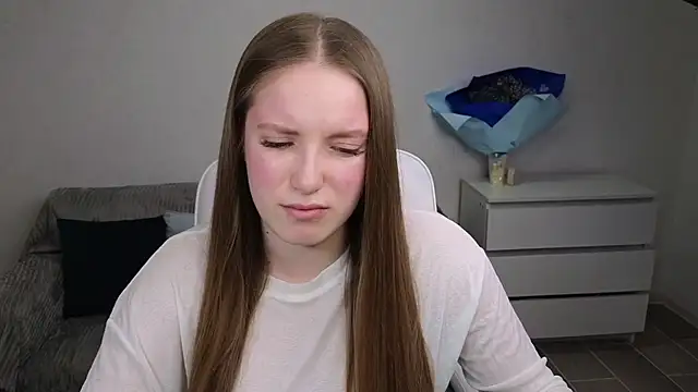 Snapshot of EvaMaddison chatting on March 19, 2025, 4:34 pm EvaMaddison online show from March 19, 2025, 4:34 pm