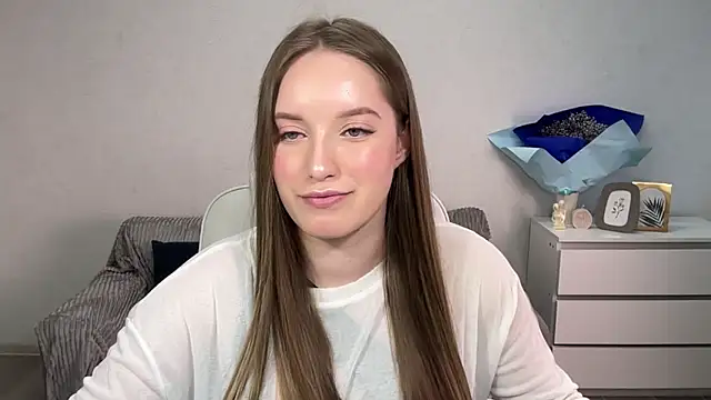 Snapshot of EvaMaddison chatting on September 25, 2025, 8:18 am EvaMaddison online show from September 25, 2025, 8:18 am