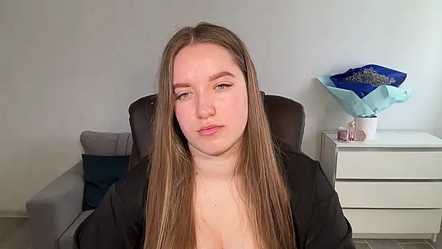 Snapshot of EvaMaddison chatting on May 19, 2026, 6:31 am EvaMaddison online show from May 19, 2026, 6:31 am