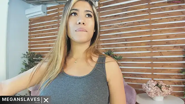 Snapshot of _MeganRain chatting on March 20, 2025, 5:35 am MeganRain online show from March 20, 2025, 5:35 am