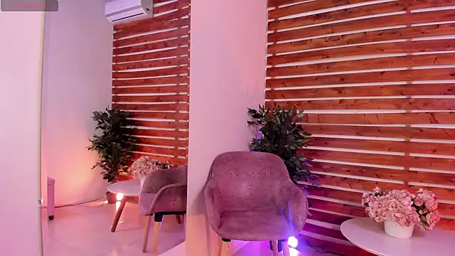 Snapshot of _MeganRain chatting on September 13, 2025, 8:03 am MeganRain online show from September 13, 2025, 8:03 am