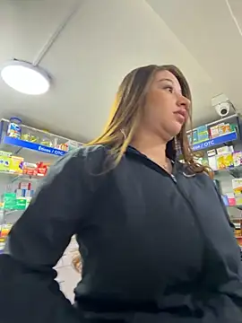 Snapshot of roouse chatting on October 28, 2025, 9:06 pm roouse online show from October 28, 2025, 9:06 pm