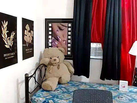 UrhotGoddess online show from June 18, 2026, 12:11 am