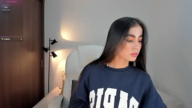 Snapshot of RebeccaBaxter chatting on November 12, 2025, 11:47 pm RebeccaBaxter online show from November 12, 2025, 11:47 pm