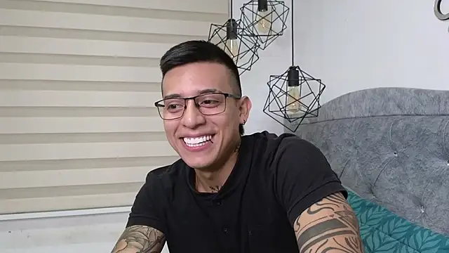 SIXXTOLOVE18 online show from March 8, 2026, 6:17 am