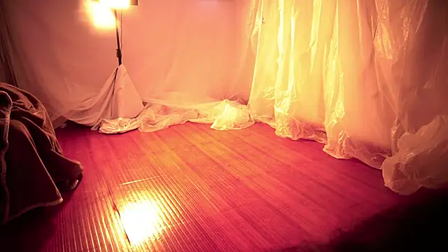 Snapshot of HannaMoom chatting on November 19, 2025, 10:32 pm HannaMoom online show from November 19, 2025, 10:32 pm