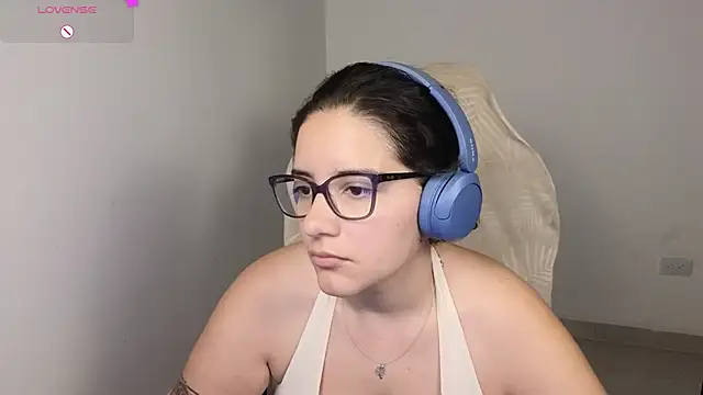 blue  moon  online show from November 27, 2025, 6:43 pm