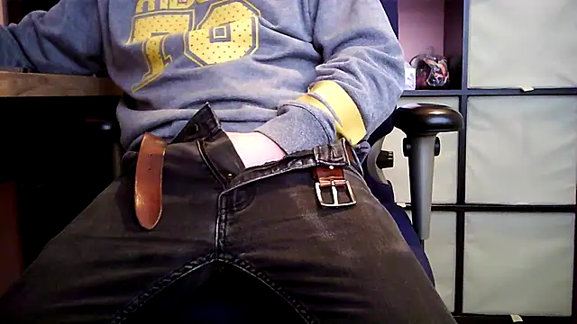 jimmi xxl online show from February 19, 2025, 11:06 am