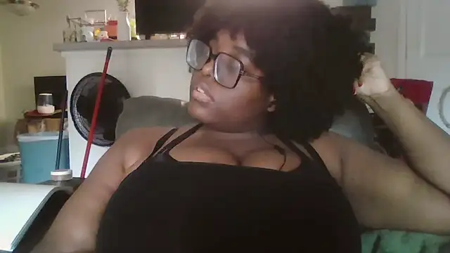 MissCC99 online show from October 6, 2025, 5:32 pm