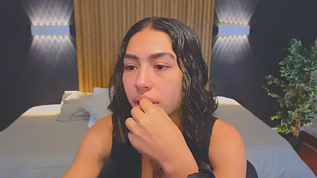 Snapshot of samantha_bss chatting on January 13, 2025, 2:42 pm samantha bss online show from January 13, 2025, 2:42 pm