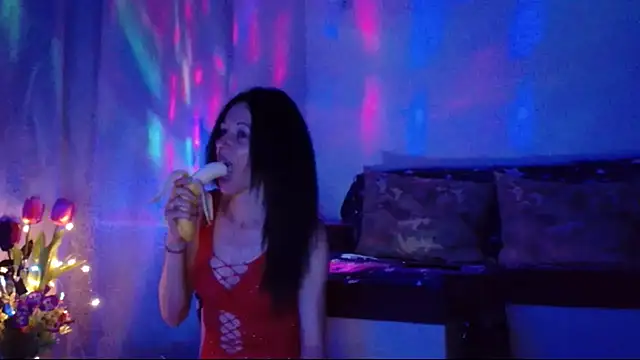 ElysaSun online show from March 18, 2025, 9:10 pm