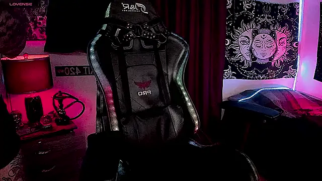 Snapshot of josh__ackerman chatting on December 24, 2024, 11:17 am josh ackerman online show from December 24, 2024, 11:17 am