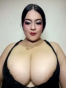 NatashaaBerry online show from July 31, 2026, 4:23 am