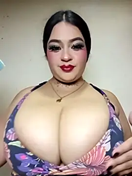 NatashaaBerry online show from August 1, 2026, 4:56 am