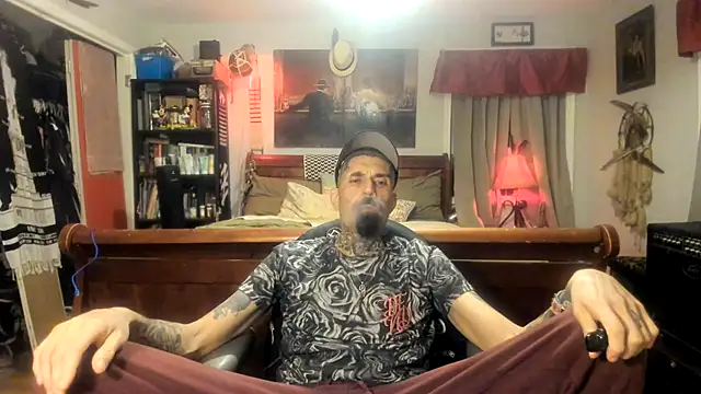 Snapshot of ChuckFelch chatting on July 23, 2026, 1:58 am ChuckFelch online show from July 23, 2026, 1:58 am
