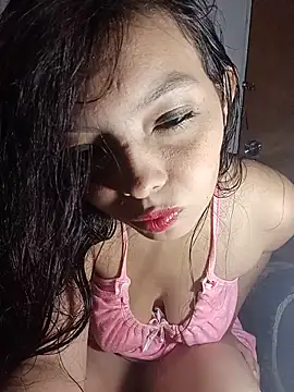 Snapshot of Melanymartinez105 chatting on May 16, 2026, 2:41 am Melanymartinez105 online show from May 16, 2026, 2:41 am