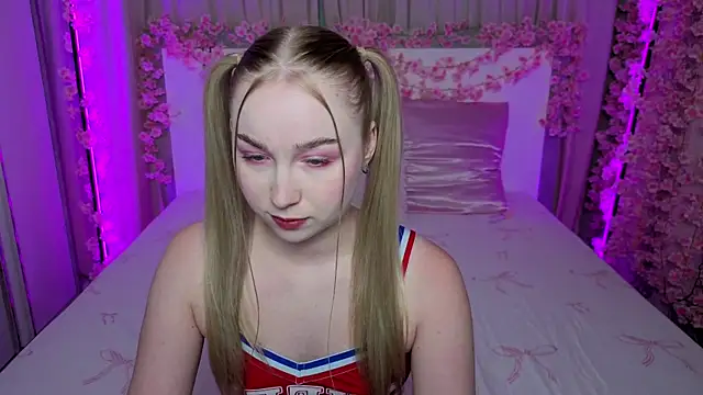 Snapshot of LilyStarlight chatting on June 29, 2026, 3:46 am LilyStarlight online show from June 29, 2026, 3:46 am