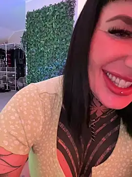 InkedBiitch online show from December 12, 2024, 6:47 am