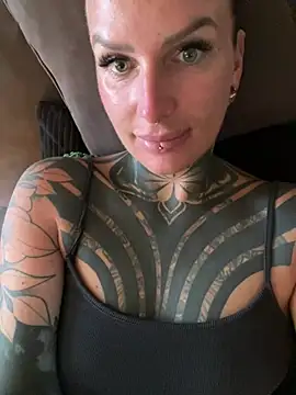 Snapshot of InkedBiitch chatting on July 12, 2026, 7:05 pm InkedBiitch online show from July 12, 2026, 7:05 pm