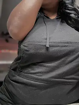 Snapshot of NikkiNoelanii chatting on February 15, 2025, 9:48 pm NikkiNoelanii online show from February 15, 2025, 9:48 pm