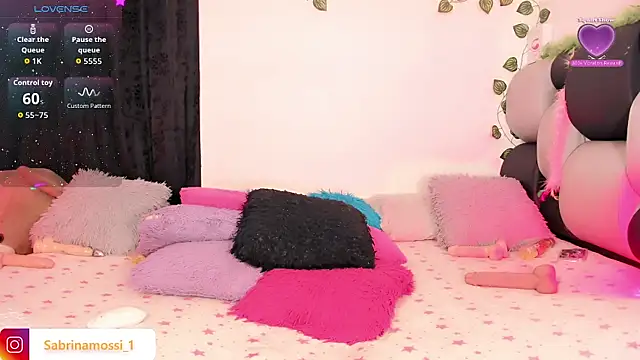 Snapshot of sabrinamossii chatting on June 2, 2026, 7:32 am sabrinamossii online show from June 2, 2026, 7:32 am