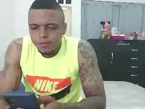 Snapshot of hot_and_naughty_latin chatting on December 17, 2024, 10:23 am hot and naughty latin online show from December 17, 2024, 10:23 am