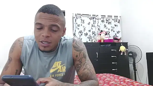 hot and naughty latin online show from January 30, 2025, 10:08 am