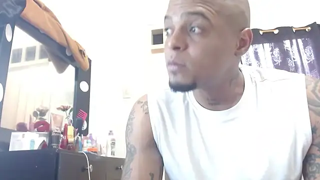 Snapshot of hot_and_naughty_latin chatting on November 17, 2025, 5:30 pm hot and naughty latin online show from November 17, 2025, 5:30 pm