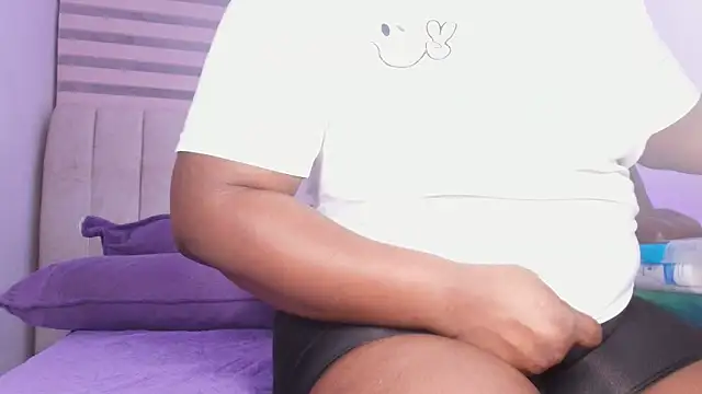  ebony-queen  online show from March 12, 2026, 3:01 am