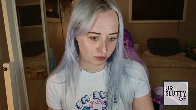 Snapshot of ursluttygf chatting on July 2, 2026, 2:00 am ursluttygf online show from July 2, 2026, 2:00 am