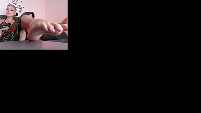 MadameKatrina online show from April 24, 2026, 11:01 am