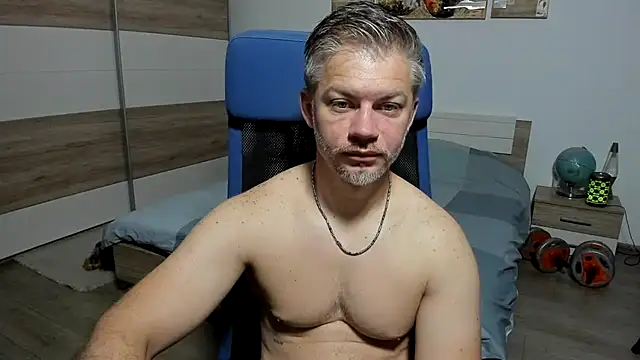 RobbyShawz online show from June 12, 2026, 4:55 am
