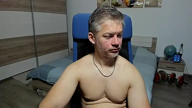 RobbyShawz online show from June 17, 2026, 4:26 am