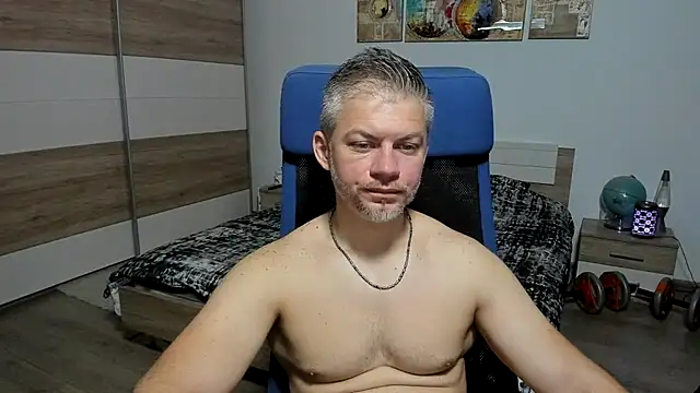 Snapshot of RobbyShawz chatting on June 23, 2026, 4:10 am RobbyShawz online show from June 23, 2026, 4:10 am