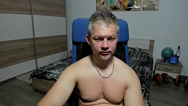 Snapshot of RobbyShawz chatting on June 24, 2026, 4:44 am RobbyShawz online show from June 24, 2026, 4:44 am