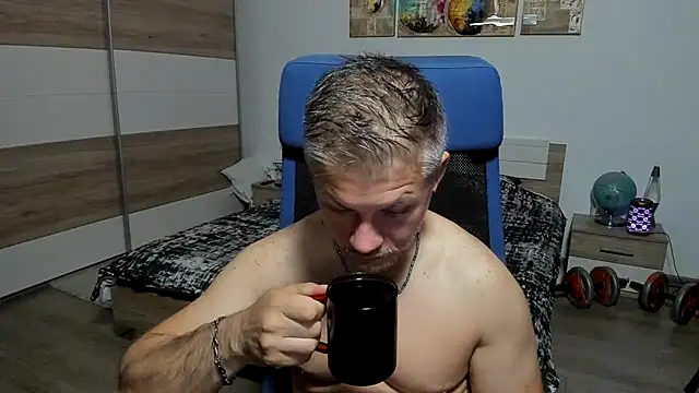 Snapshot of RobbyShawz chatting on June 25, 2026, 4:45 am RobbyShawz online show from June 25, 2026, 4:45 am