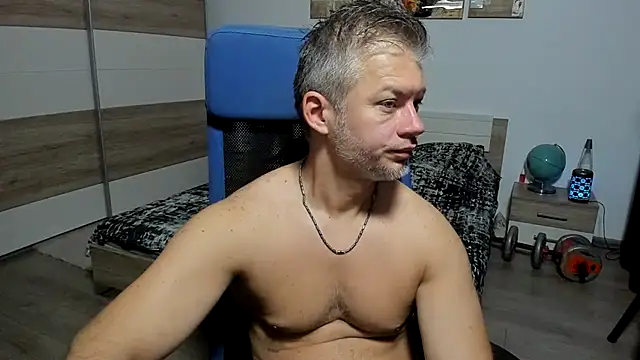 Snapshot of RobbyShawz chatting on July 11, 2026, 4:48 am RobbyShawz online show from July 11, 2026, 4:48 am