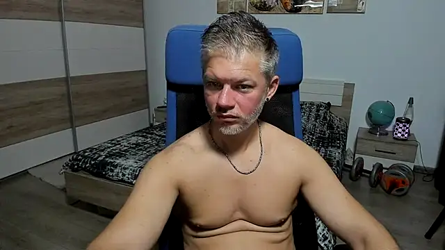 Snapshot of RobbyShawz chatting on July 15, 2026, 4:51 am RobbyShawz online show from July 15, 2026, 4:51 am