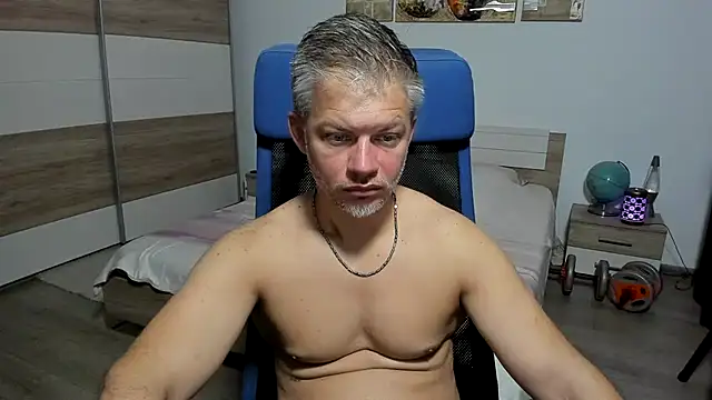 Snapshot of RobbyShawz chatting on July 16, 2026, 4:29 am RobbyShawz online show from July 16, 2026, 4:29 am