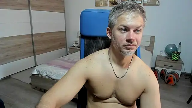Snapshot of RobbyShawz chatting on July 29, 2026, 6:44 am RobbyShawz online show from July 29, 2026, 6:44 am