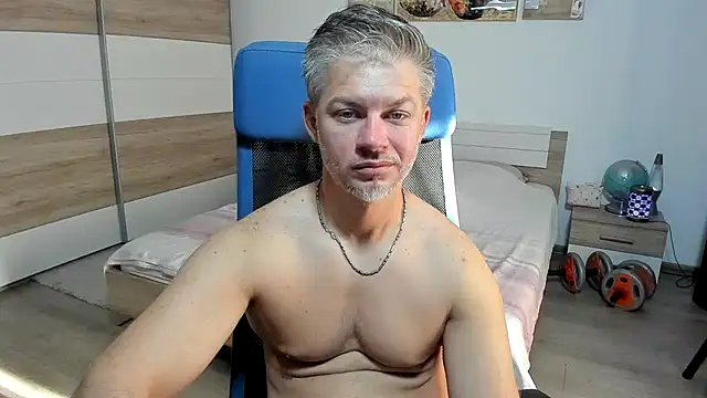 Snapshot of RobbyShawz chatting on July 30, 2026, 4:44 am RobbyShawz online show from July 30, 2026, 4:44 am