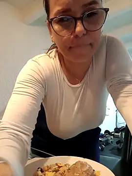 MariaPau 83 online show from March 4, 2025, 11:43 pm