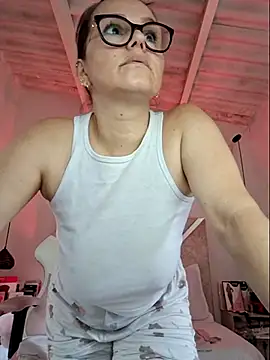 MariaPau 83 online show from October 12, 2025, 4:06 pm