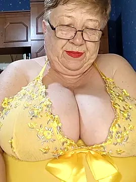 Snapshot of Lena_Gaby chatting on June 4, 2026, 2:39 am Lena Gaby online show from June 4, 2026, 2:39 am