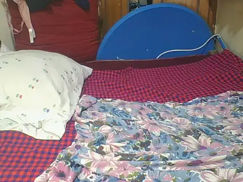 Snapshot of sexpetite chatting on October 13, 2025, 5:57 pm sexpetite online show from October 13, 2025, 5:57 pm