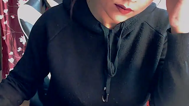 Naiaa-mylove online show from February 4, 2026, 12:00 pm