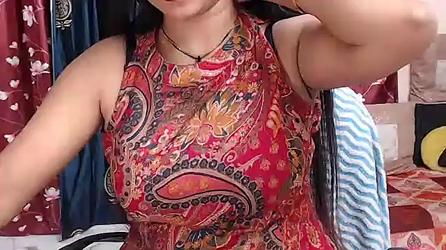 Snapshot of Naiaa-mylove chatting on June 26, 2026, 5:45 am Naiaa-mylove online show from June 26, 2026, 5:45 am