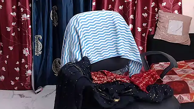 Snapshot of Naiaa-mylove chatting on July 7, 2026, 6:38 am Naiaa-mylove online show from July 7, 2026, 6:38 am