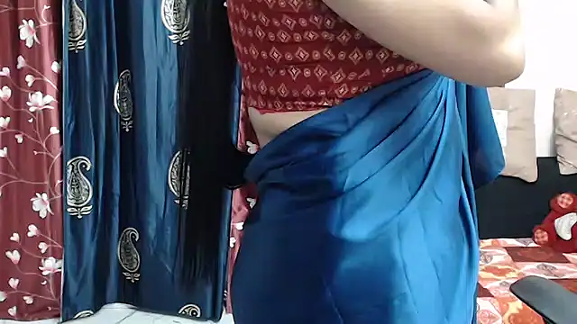 Snapshot of Naiaa-mylove chatting on July 12, 2026, 6:48 am Naiaa-mylove online show from July 12, 2026, 6:48 am
